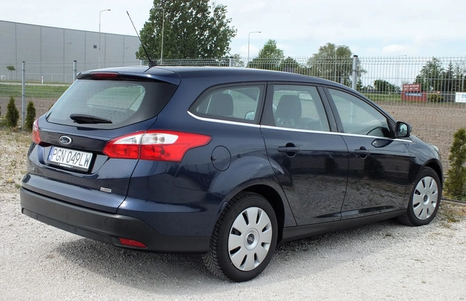 Ford Focus cena 23900 przebieg: 155000, rok produkcji 2012 z Gniezno małe 121